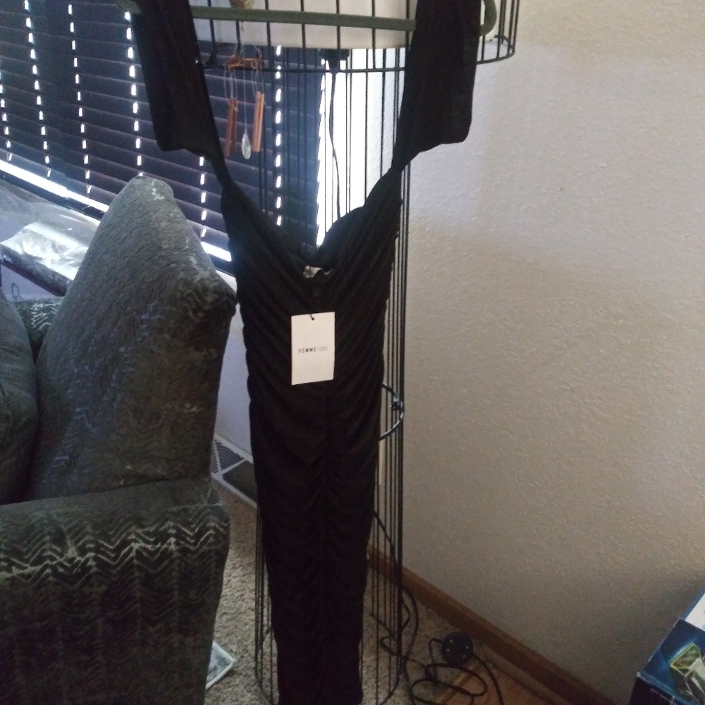Femine luxe black dress